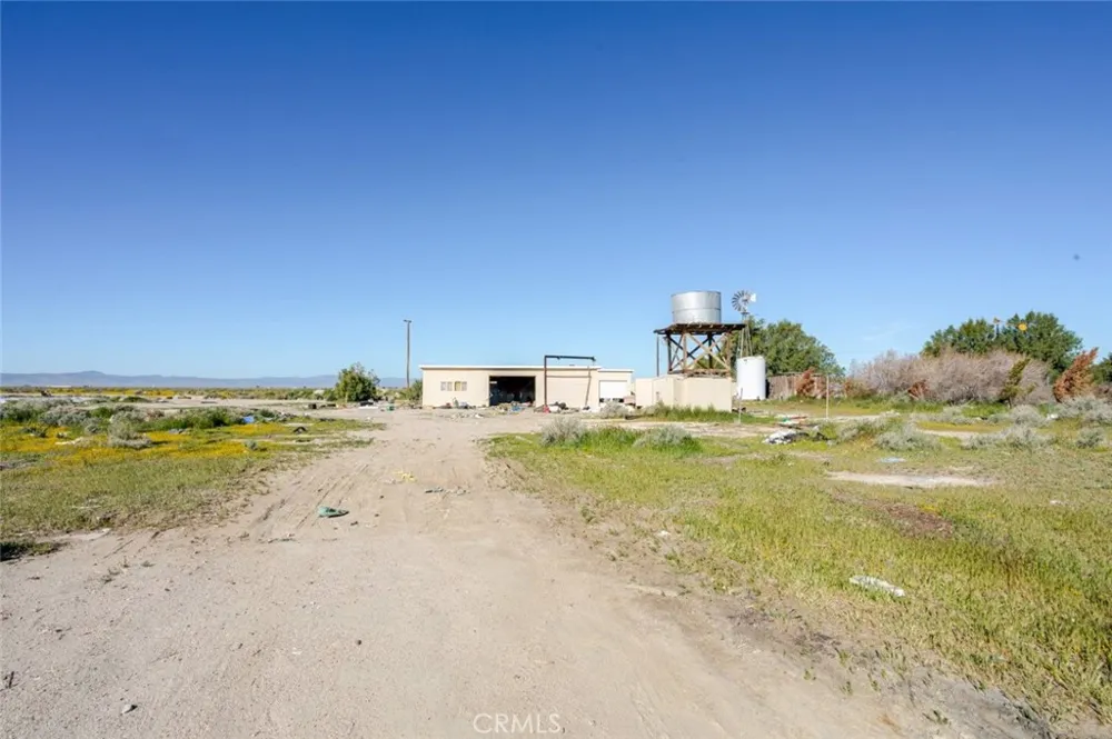 3353 W Avenue C Lancaster, CA 93536