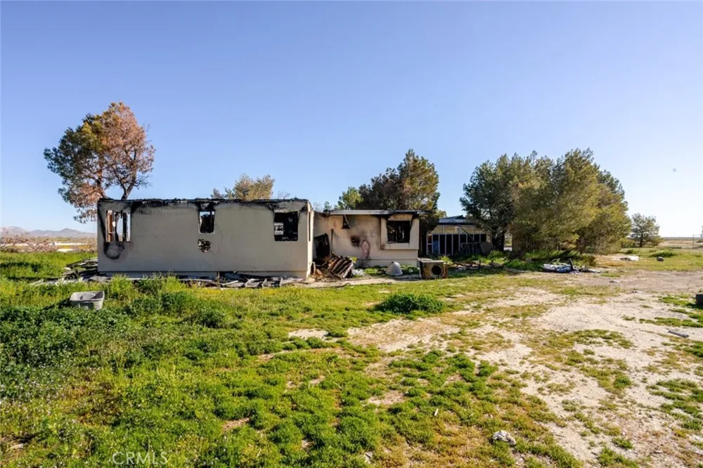 3353 W Avenue C Lancaster, CA 93536