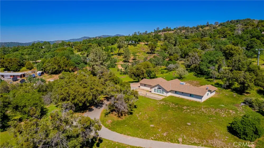 33322 Lucky Ridge Coarsegold, CA 93614