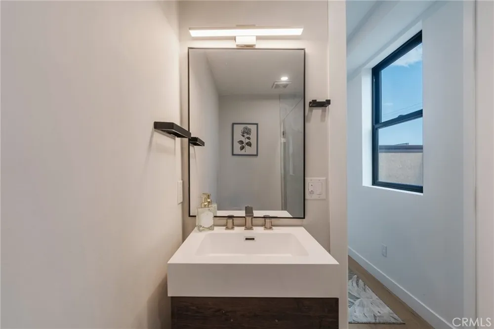 424 20th Huntington Beach, CA 92648