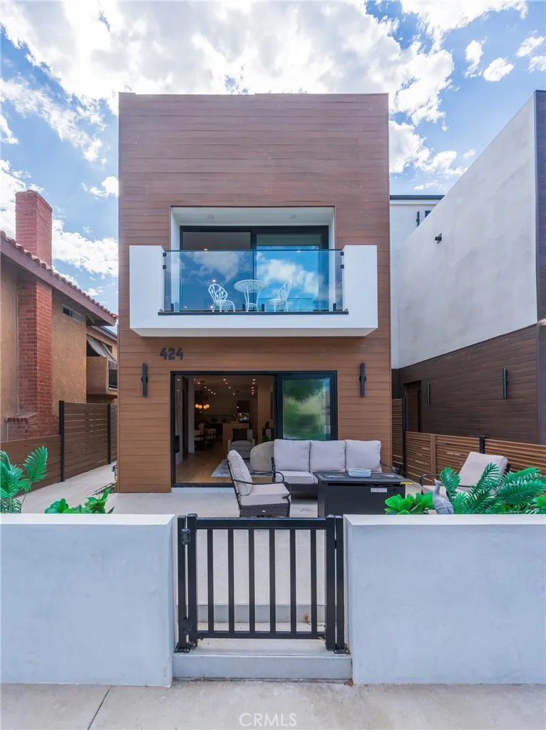 424 20th Huntington Beach, CA 92648
