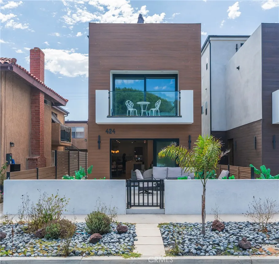 424 20th Huntington Beach, CA 92648