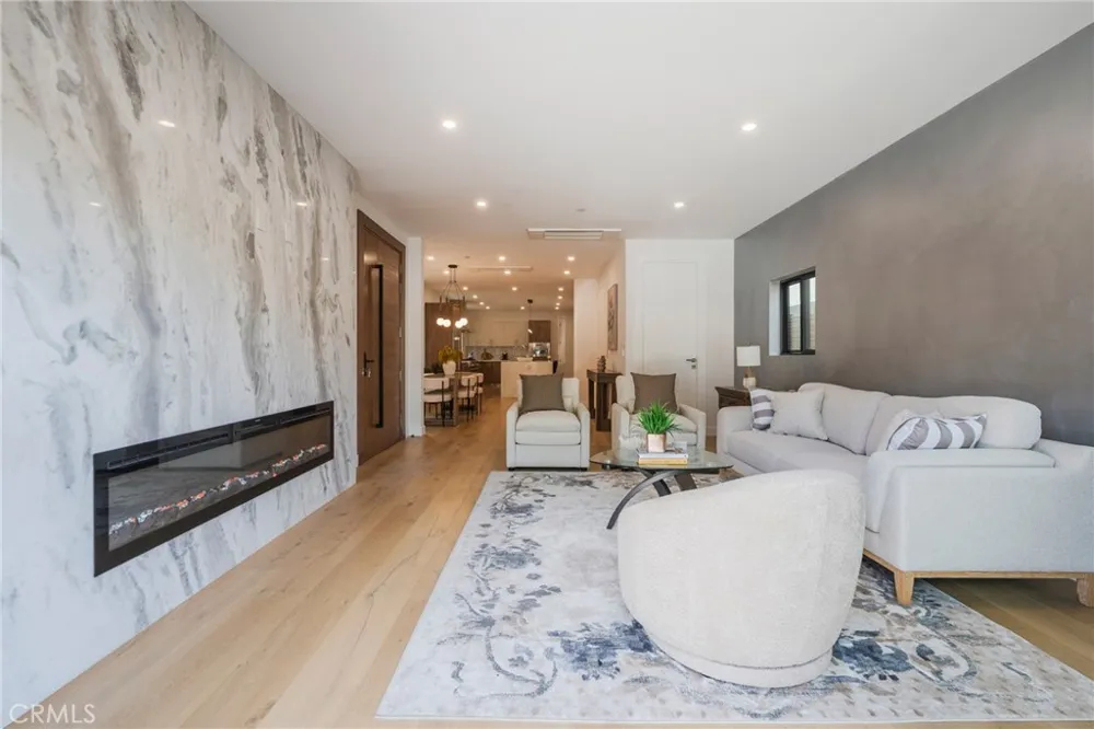 424 20th Huntington Beach, CA 92648