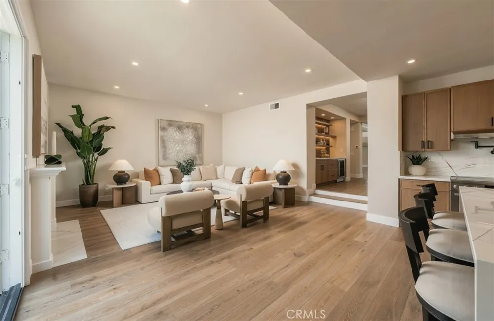 18 Hillsdale Newport Beach, CA 92660