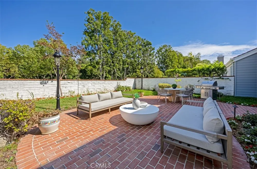 18 Hillsdale Newport Beach, CA 92660