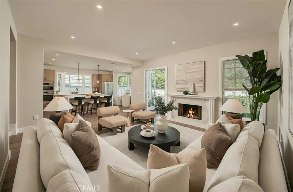 18 Hillsdale Newport Beach, CA 92660