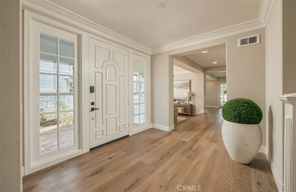 18 Hillsdale Newport Beach, CA 92660