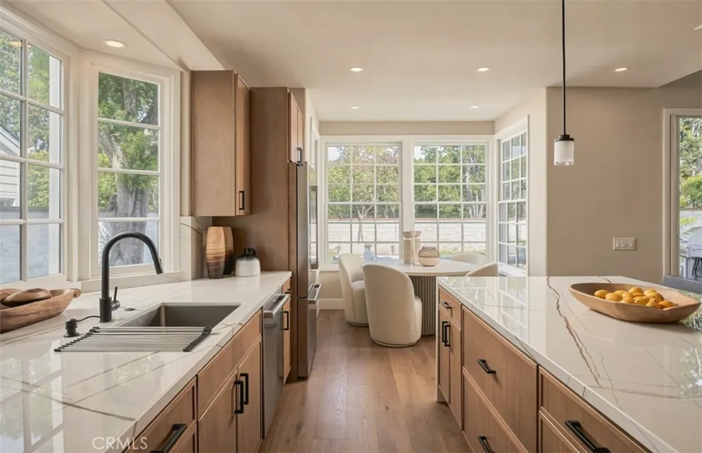 18 Hillsdale Newport Beach, CA 92660