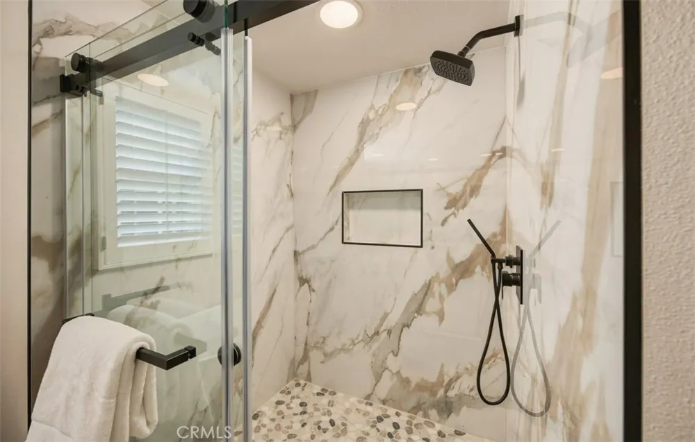 18 Hillsdale Newport Beach, CA 92660