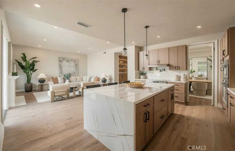 18 Hillsdale Newport Beach, CA 92660