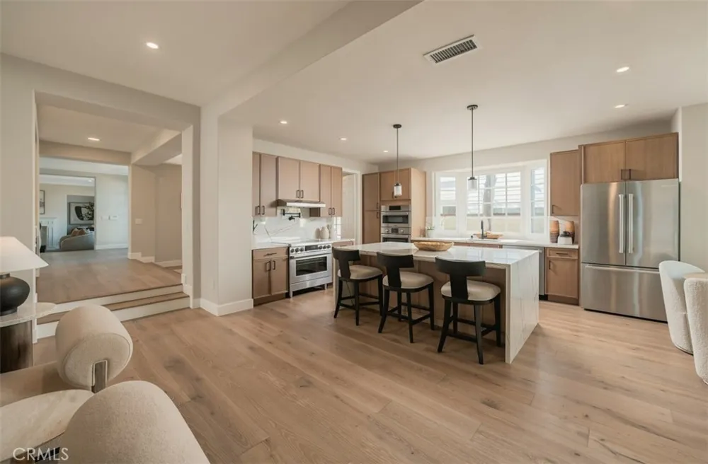 18 Hillsdale Newport Beach, CA 92660