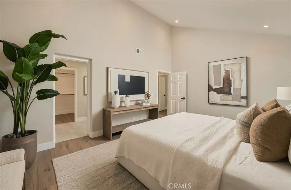 18 Hillsdale Newport Beach, CA 92660