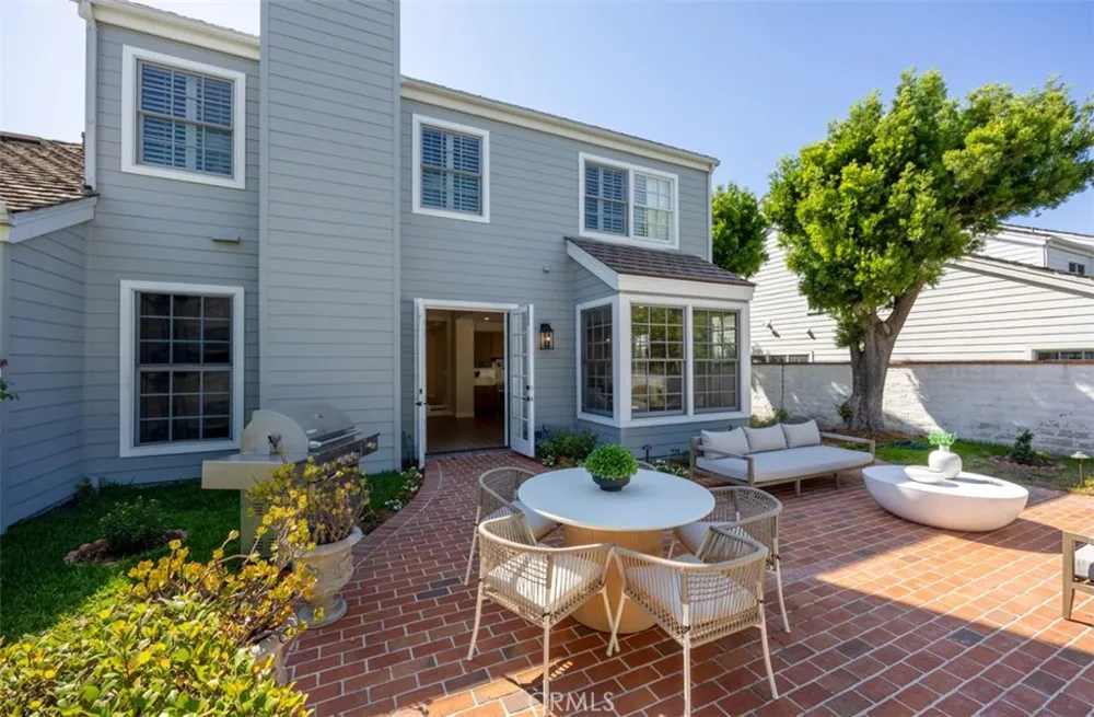 18 Hillsdale Newport Beach, CA 92660
