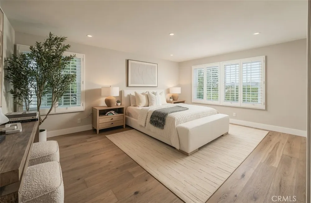 18 Hillsdale Newport Beach, CA 92660