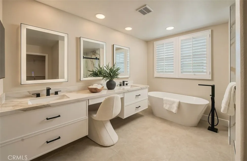 18 Hillsdale Newport Beach, CA 92660