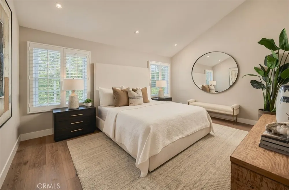 18 Hillsdale Newport Beach, CA 92660