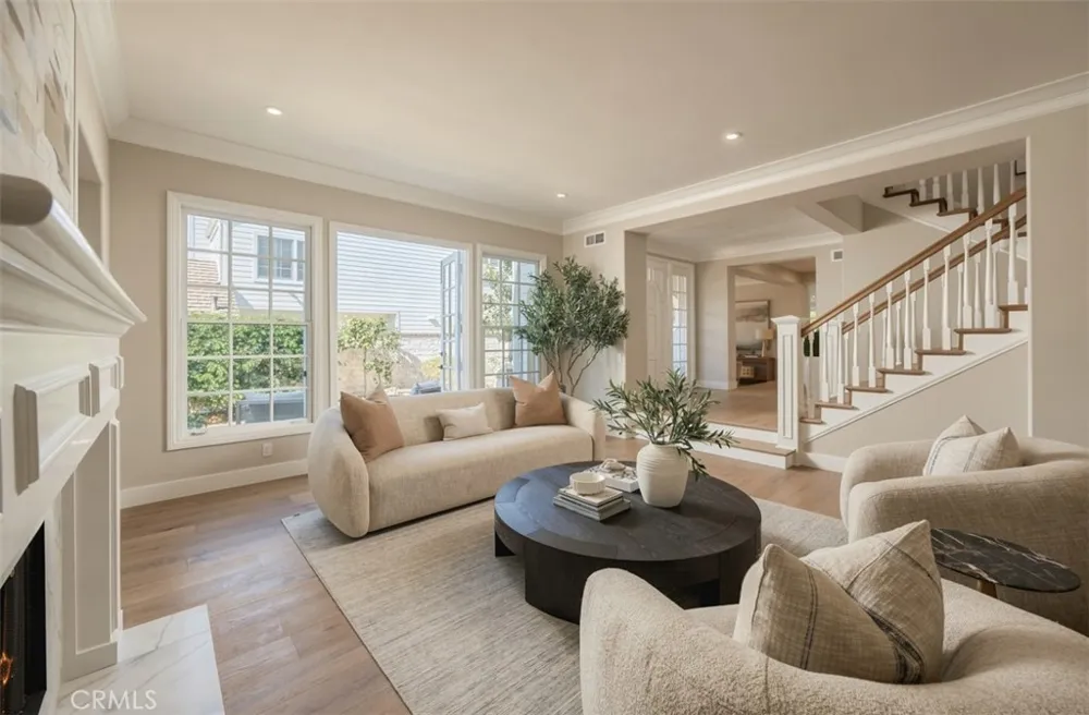 18 Hillsdale Newport Beach, CA 92660