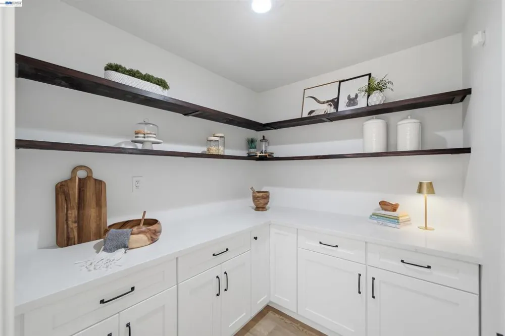7516 Olive Dr Pleasanton, CA 94588