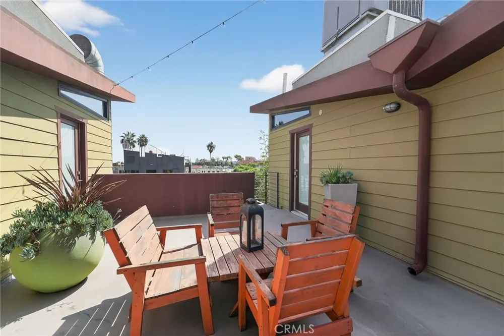 1418 Innes Place Venice, CA 90291