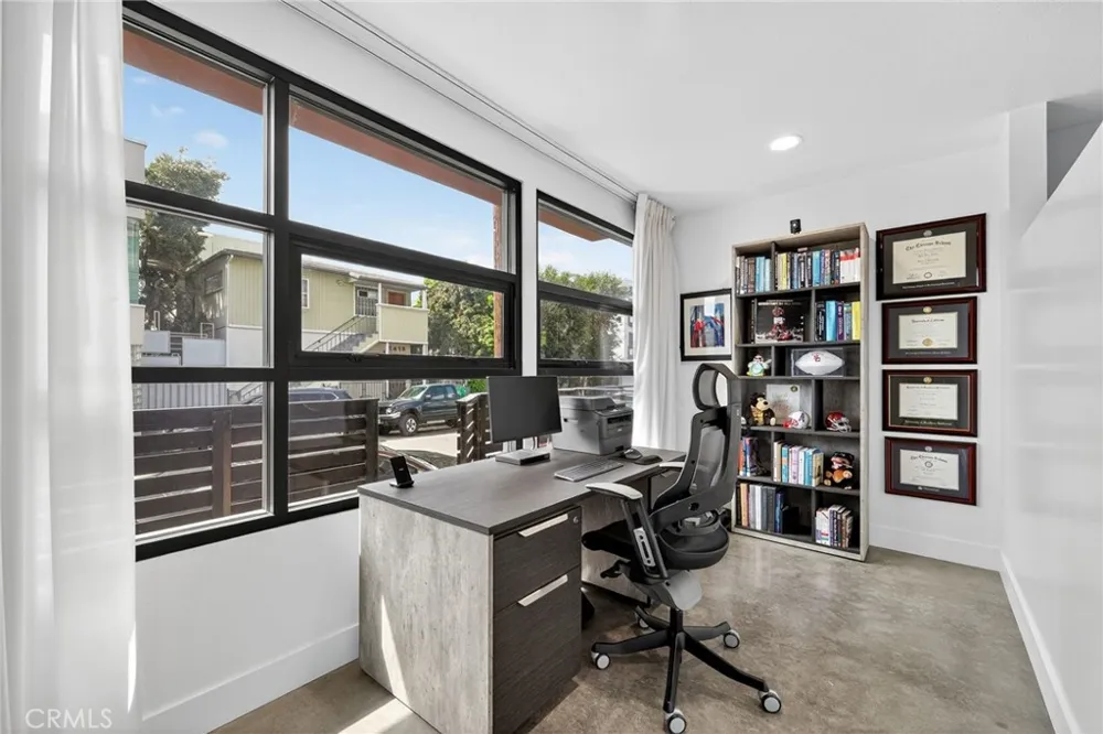 1418 Innes Place Venice, CA 90291