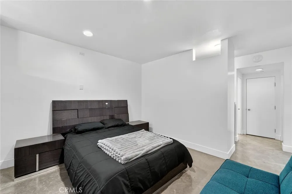 1418 Innes Place Venice, CA 90291