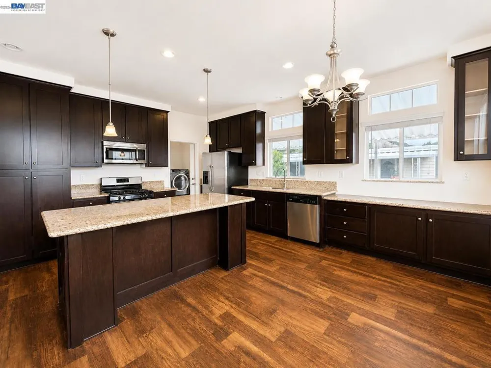 16711 Marsh Creek Rd Clayton, CA 94517