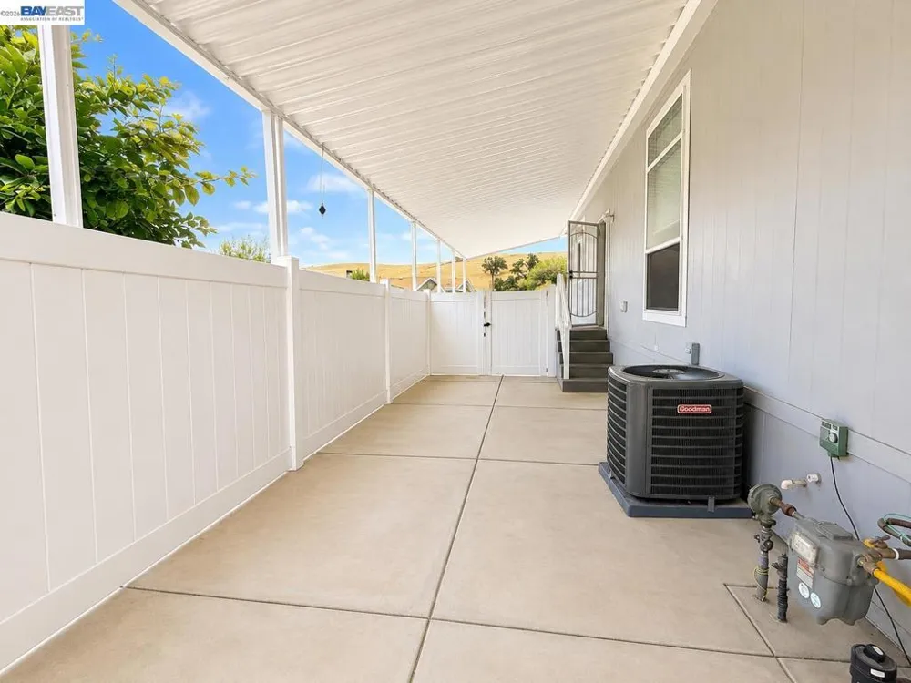16711 Marsh Creek Rd Clayton, CA 94517