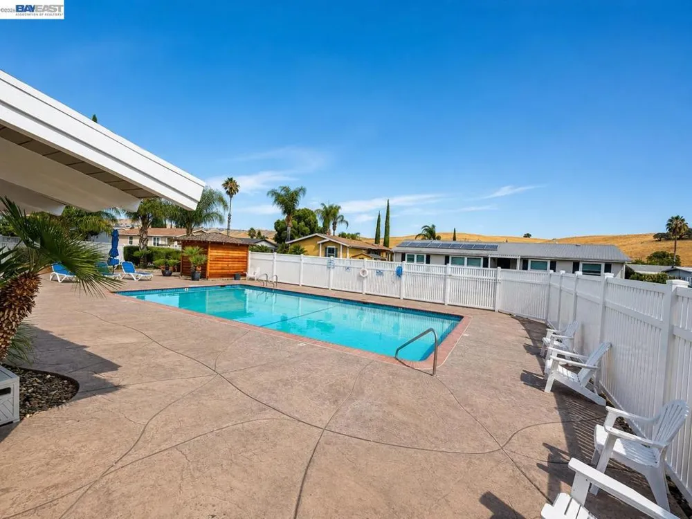 16711 Marsh Creek Rd Clayton, CA 94517
