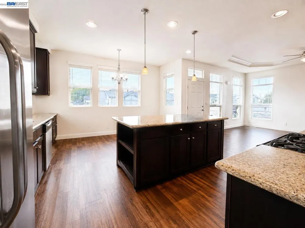 16711 Marsh Creek Rd Clayton, CA 94517