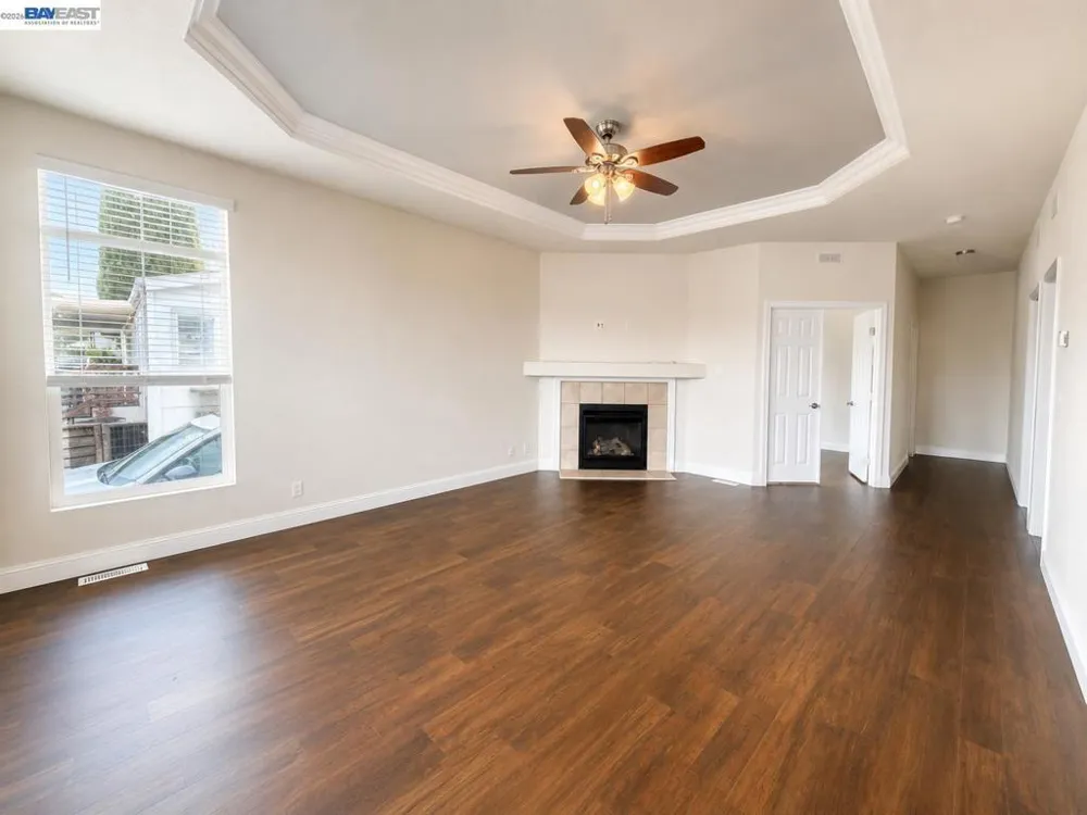 16711 Marsh Creek Rd Clayton, CA 94517