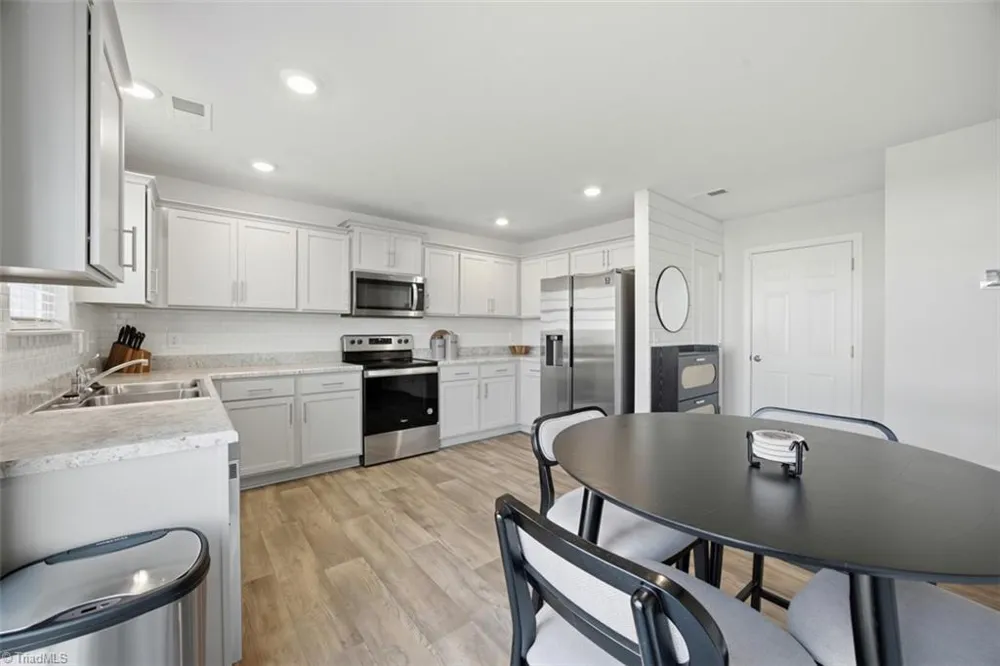 5143 Nokota Place Greensboro, NC 27405