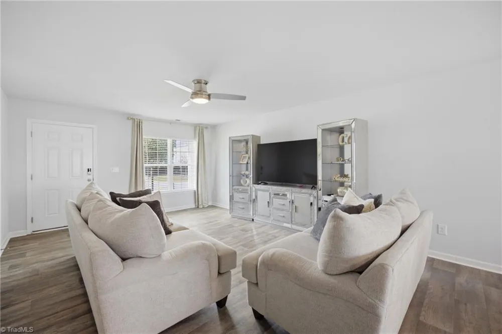 5143 Nokota Place Greensboro, NC 27405