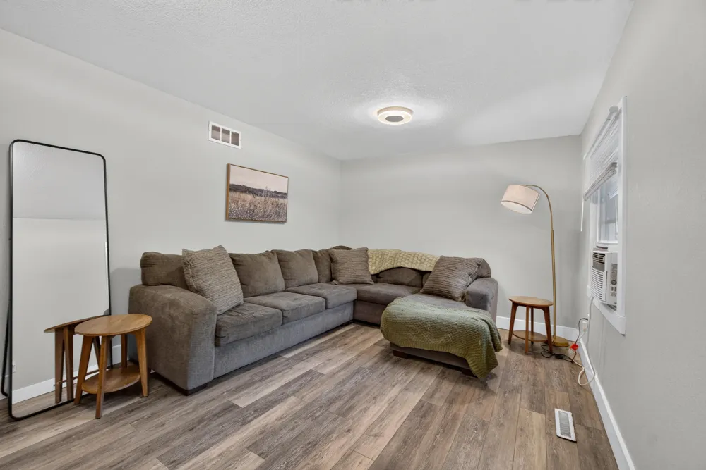 632 Fairyland Avenue Leoni Township, MI 49202