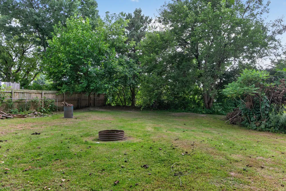 632 Fairyland Avenue Leoni Township, MI 49202