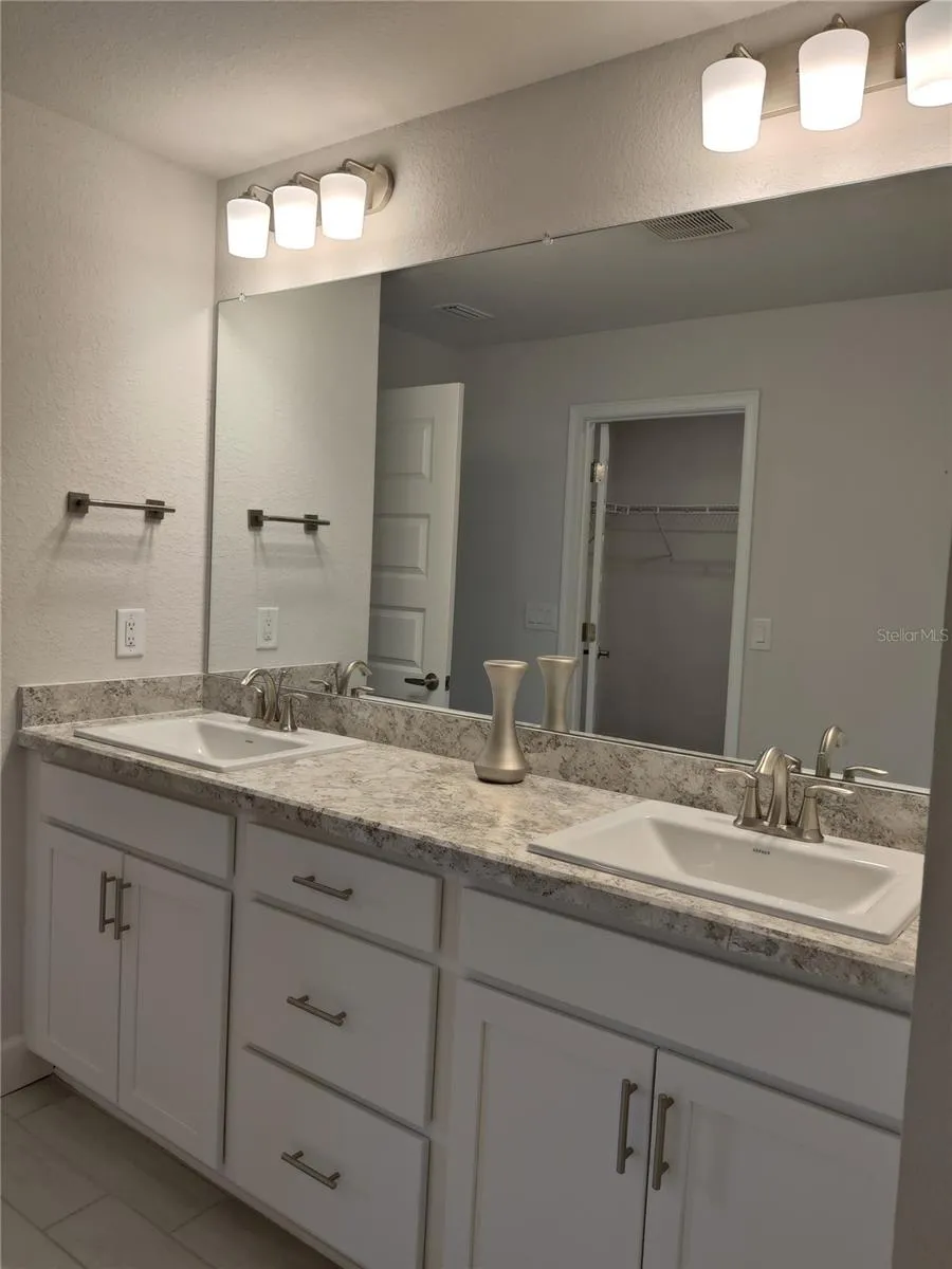 5568 OCEAN BREEZE DRIVE Spring Hill, FL 34609