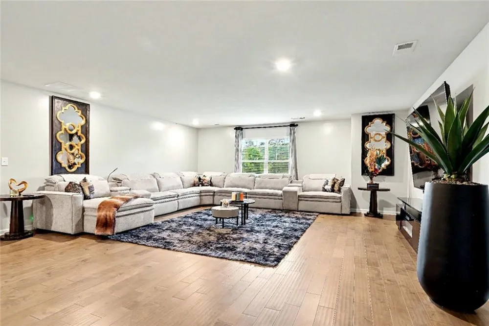 8033 Louis Drive Locust Grove, GA 30248