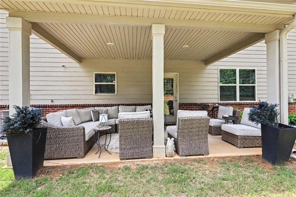 8033 Louis Drive Locust Grove, GA 30248