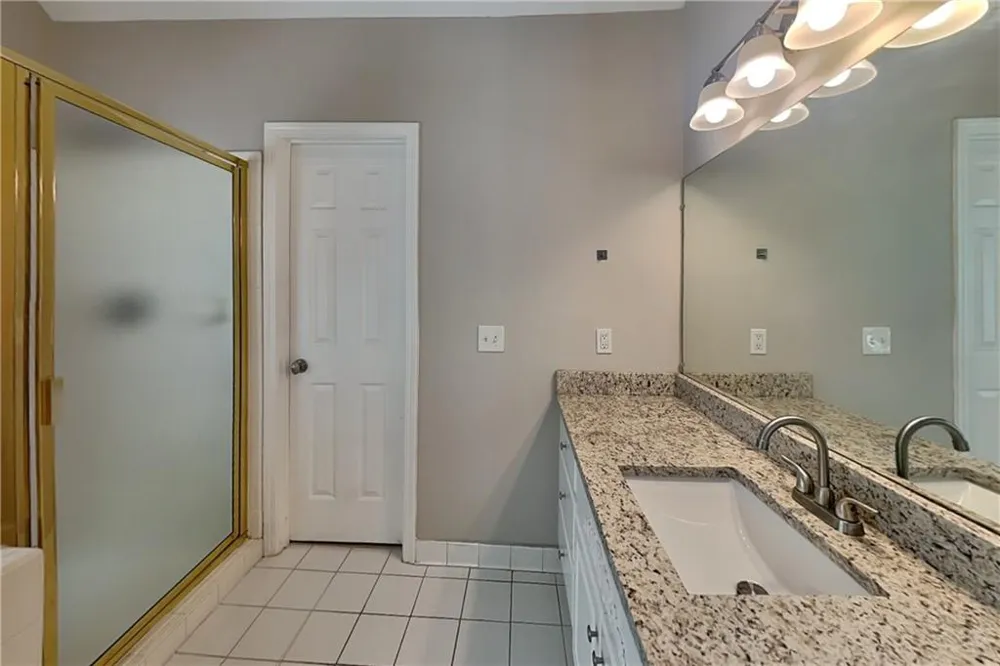 1037 Ashfern Walk Woodstock, GA 30189