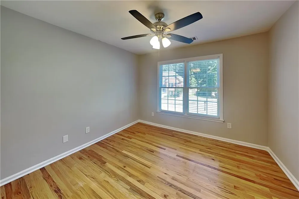 1037 Ashfern Walk Woodstock, GA 30189
