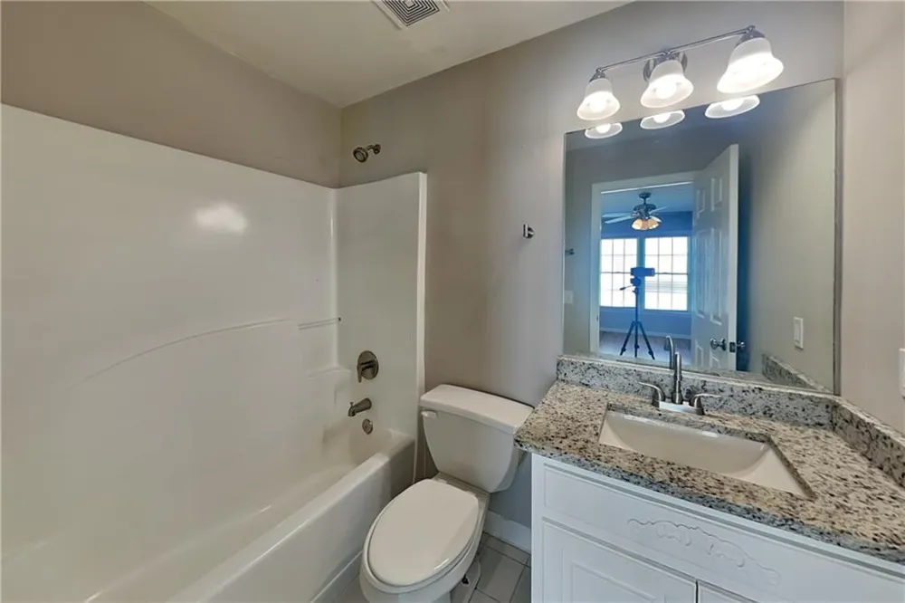 1037 Ashfern Walk Woodstock, GA 30189