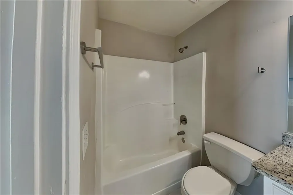 1037 Ashfern Walk Woodstock, GA 30189