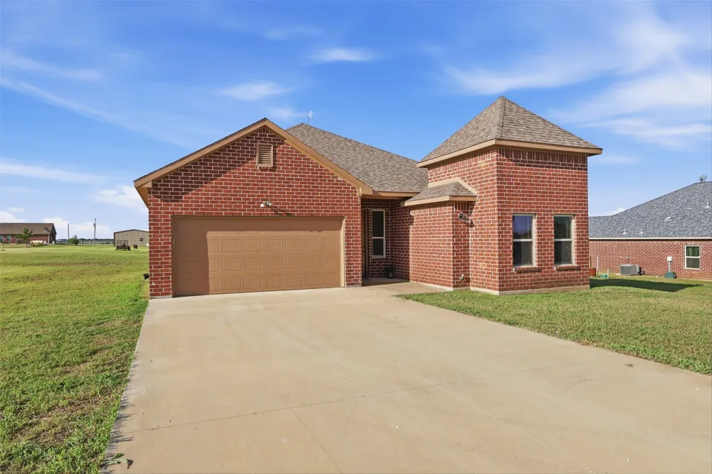 265 Delatorre Street Trenton, TX 75490