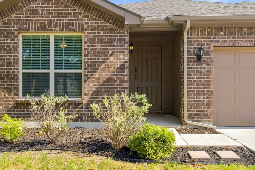 10545 Wild Meadow Way Fort Worth, TX 76108