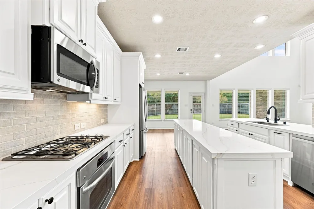 5827 Amherst Farms Lane Fulshear, TX 77441