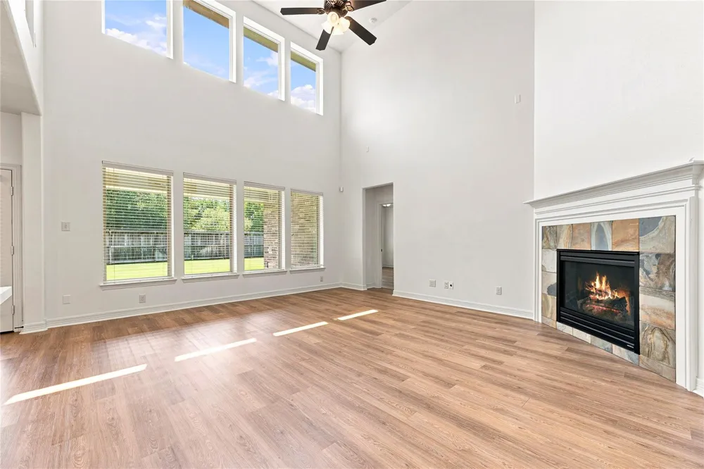5827 Amherst Farms Lane Fulshear, TX 77441