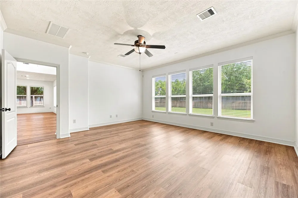 5827 Amherst Farms Lane Fulshear, TX 77441