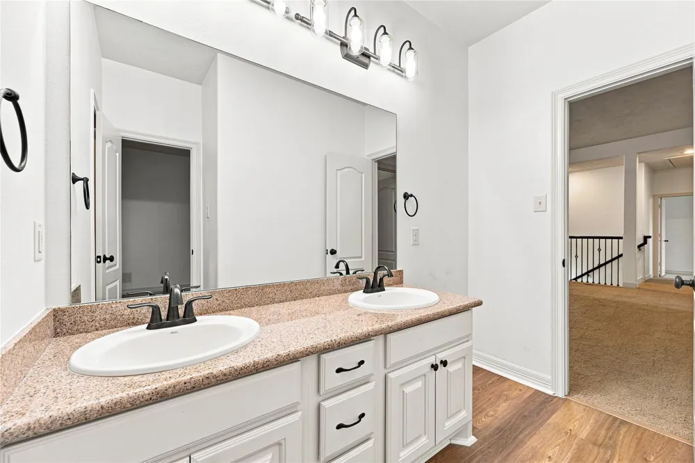 5827 Amherst Farms Lane Fulshear, TX 77441