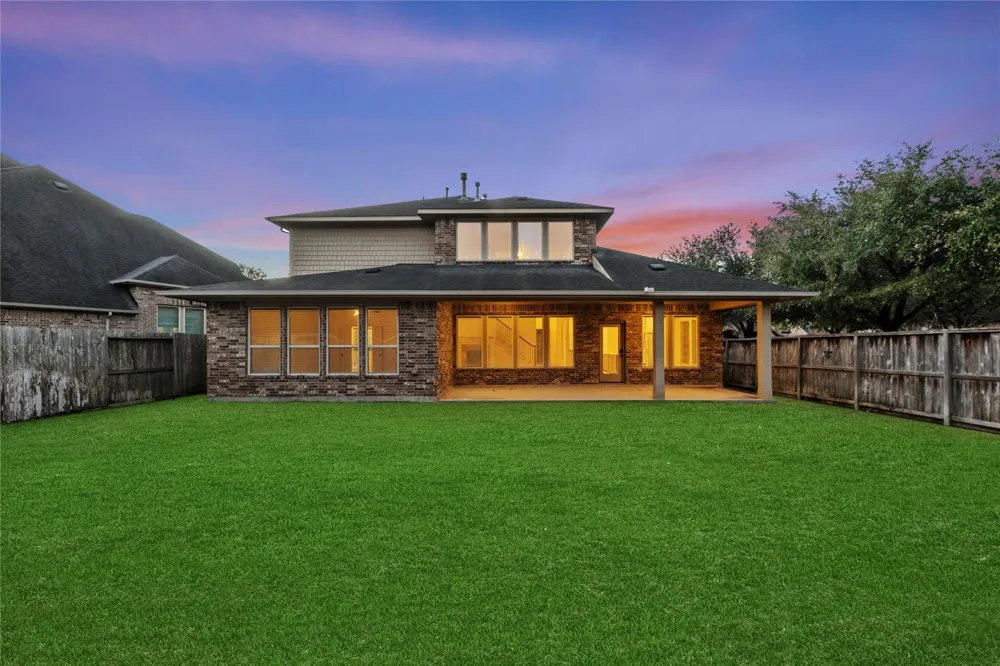 5827 Amherst Farms Lane Fulshear, TX 77441