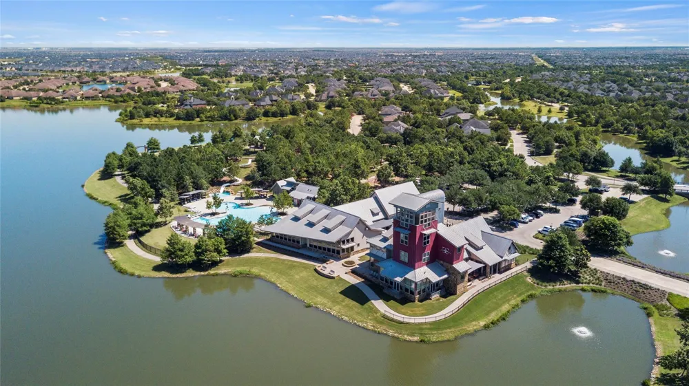 5827 Amherst Farms Lane Fulshear, TX 77441