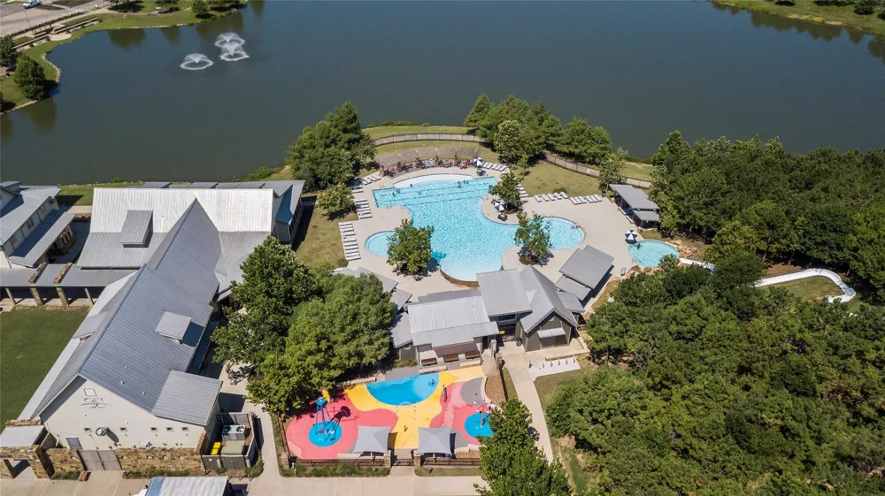 5827 Amherst Farms Lane Fulshear, TX 77441